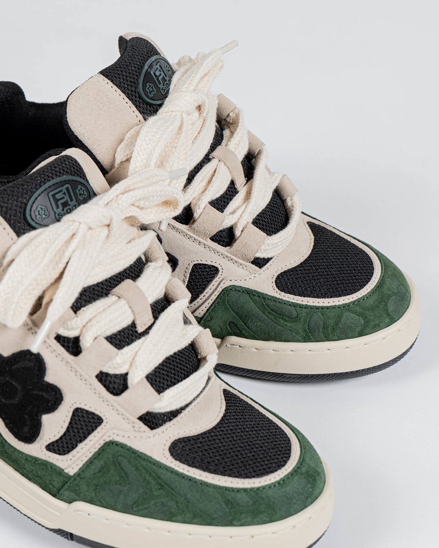 Bretton Woods Sneakers